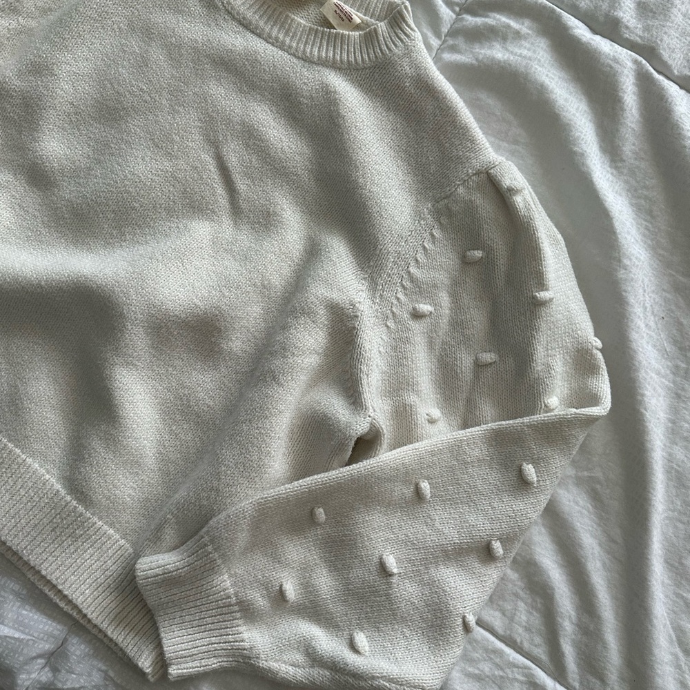 Levi’s oversized crop sweater